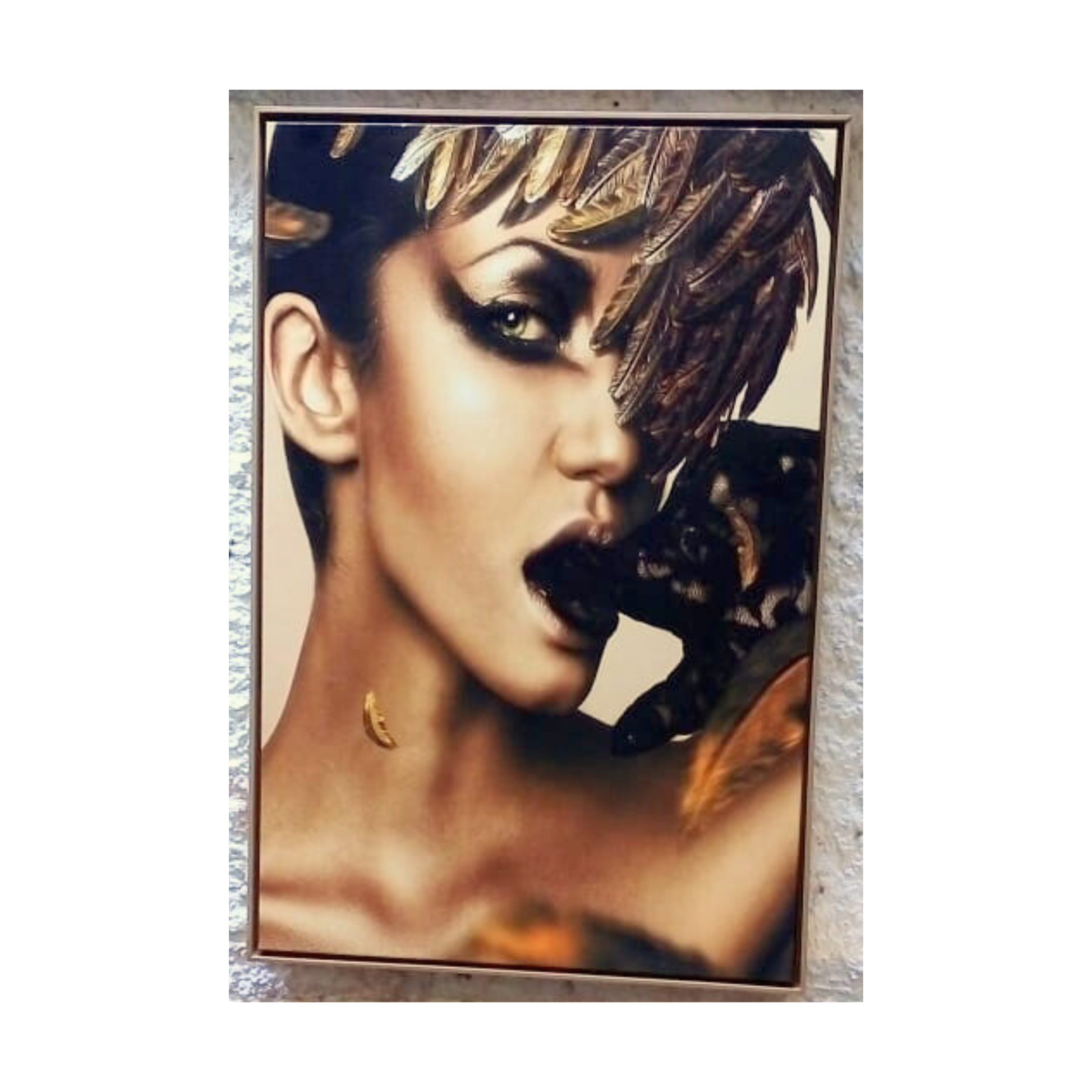 OUTLET - Quadro 60x90 Moldura cor Madeira em Dourado Cores Dourado e Preto - OUTLET PROMOÇÃO PRONTA ENTREGA